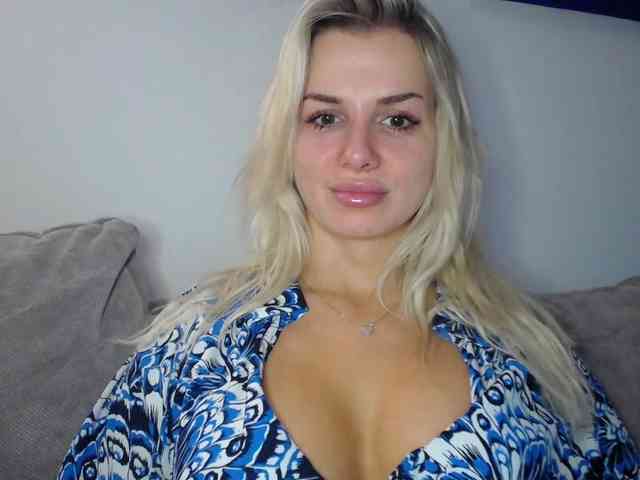 Cornelia22hot webcam