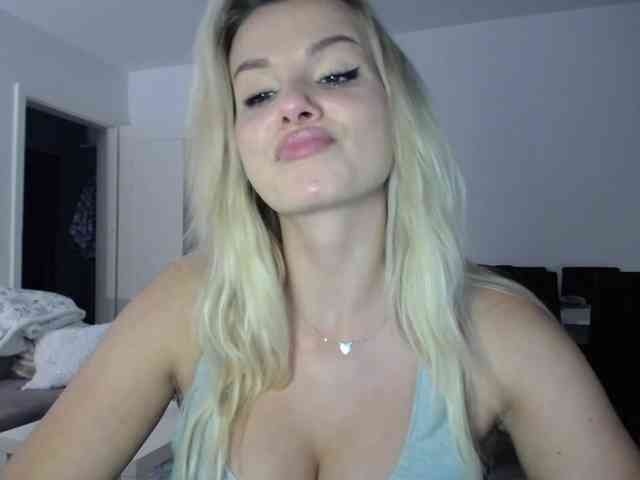 Cornelia22hot webcam