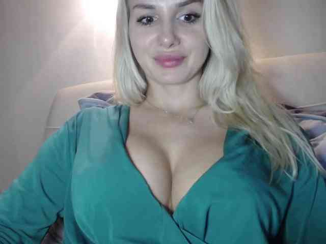 Cornelia22hot webcam