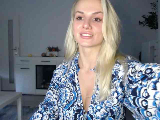 Cornelia22hot webcam