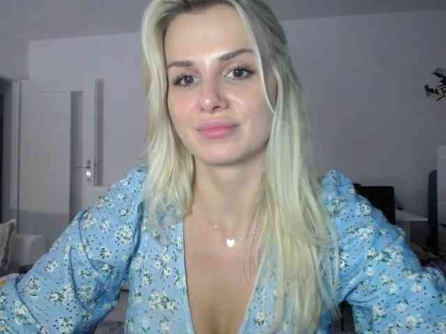 Cornelia22hot webcam