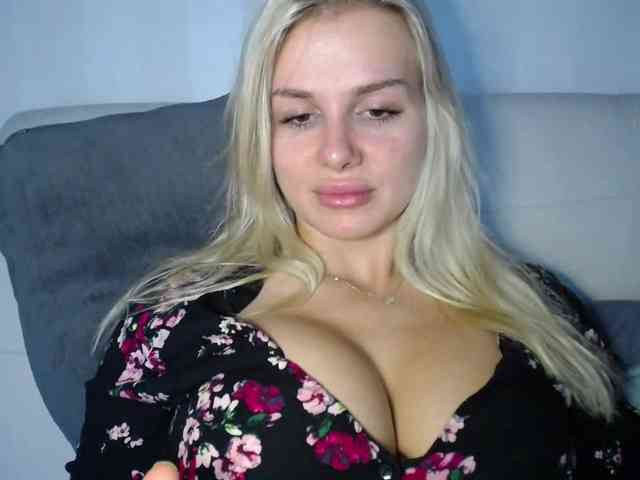 Cornelia22hot webcam