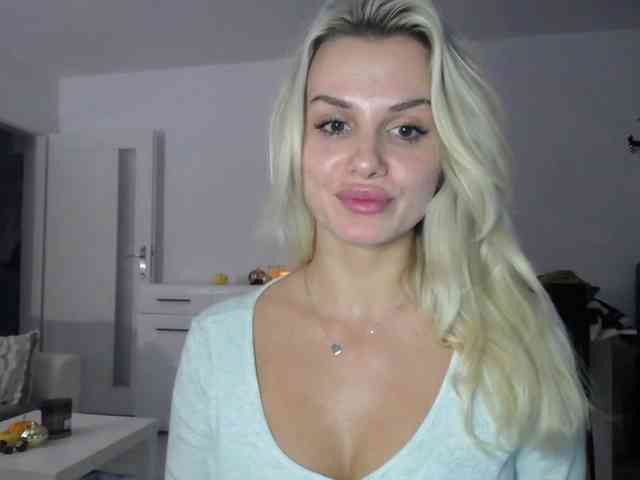 Cornelia22hot webcam