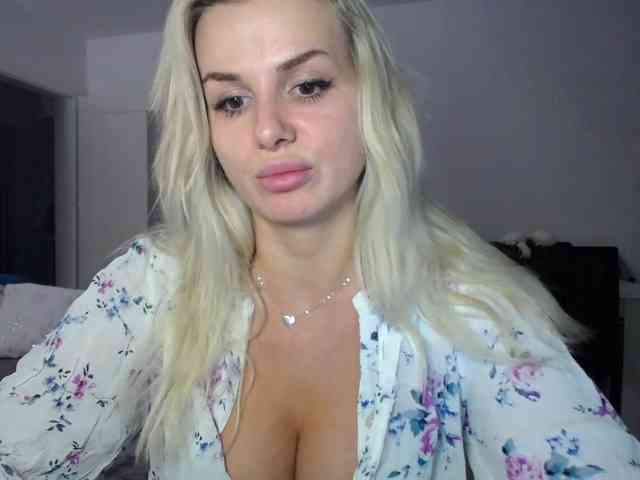 Cornelia22hot webcam