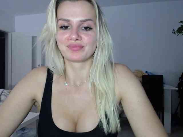 Cornelia22hot webcam