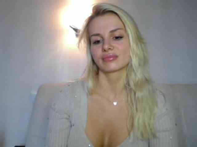 Cornelia22hot webcam