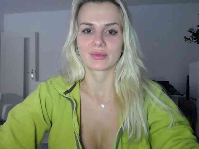 Cornelia22hot webcam