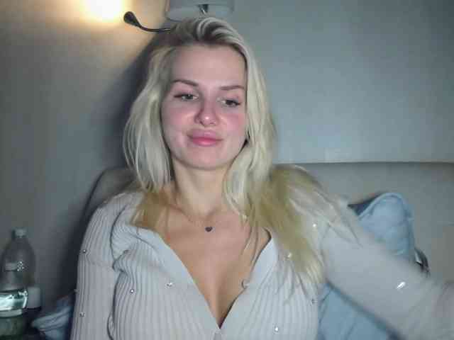 Cornelia22hot webcam