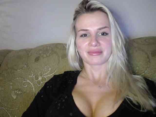 Cornelia22hot webcam