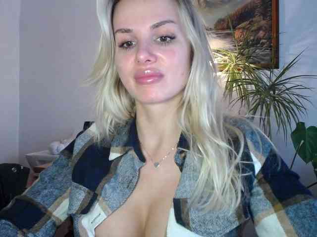 Cornelia22hot webcam