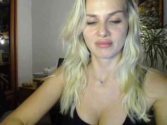 Cornelia22hot webcam