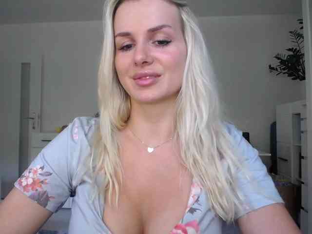 Cornelia22hot bongacams