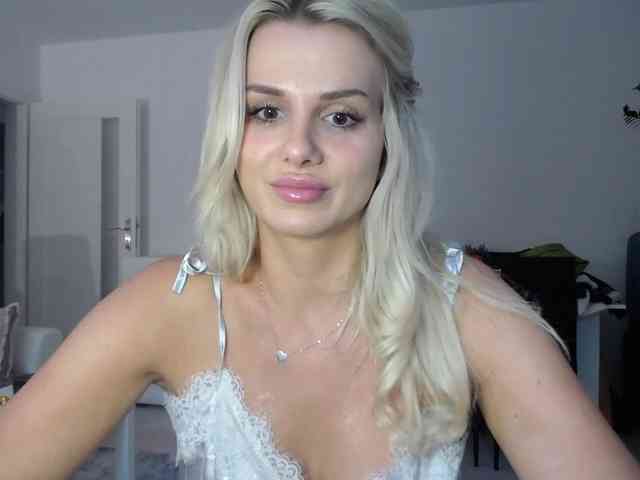 Cornelia22hot webcam