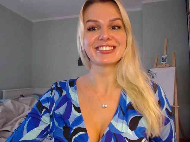 Cornelia22hot webcam