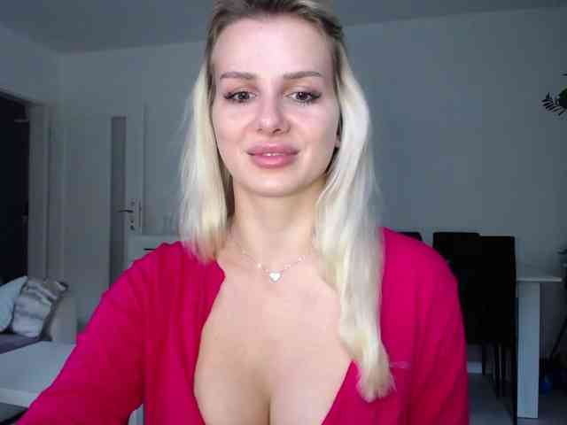 Cornelia22hot webcam
