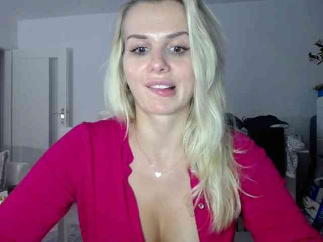 Cornelia22hot webcam