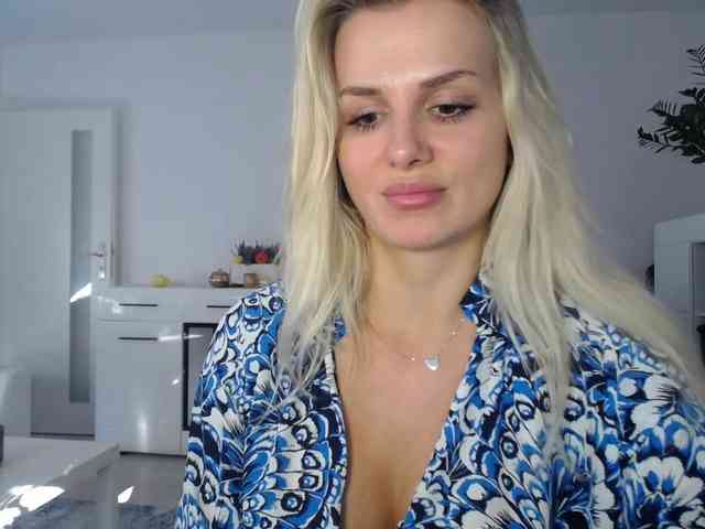 Cornelia22hot webcam