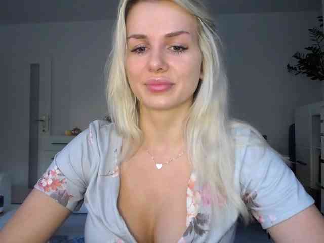 Cornelia22hot webcam
