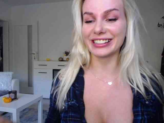 Cornelia22hot webcam