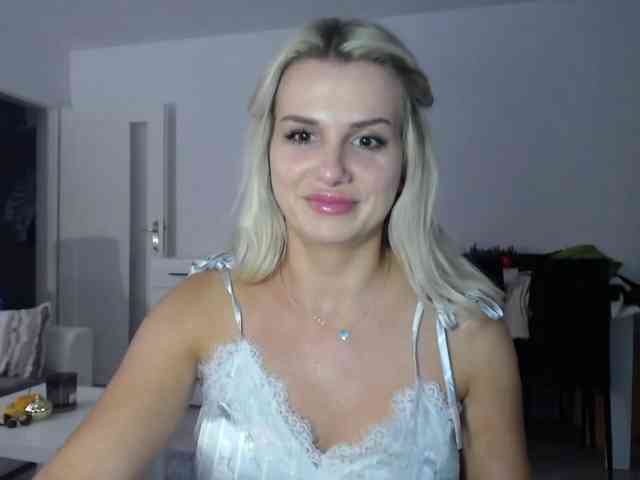 Cornelia22hot webcam