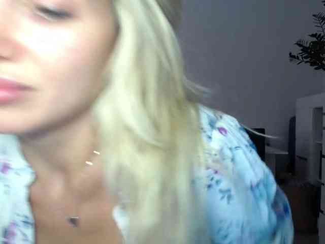 Cornelia22hot webcam