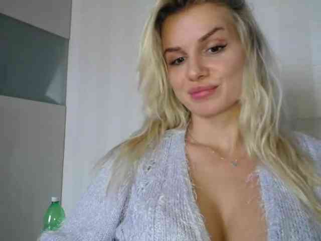 Cornelia22hot webcam
