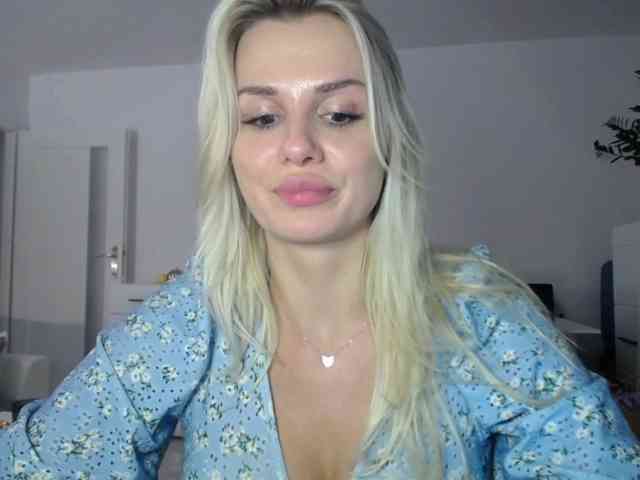 Cornelia22hot webcam