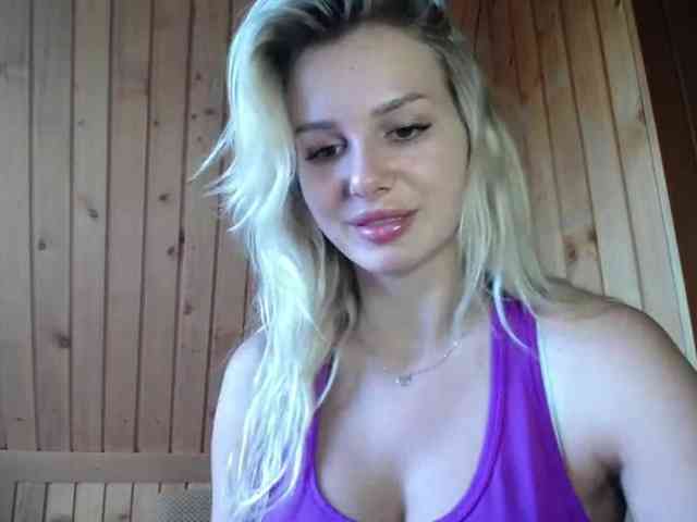 Cornelia22hot webcam