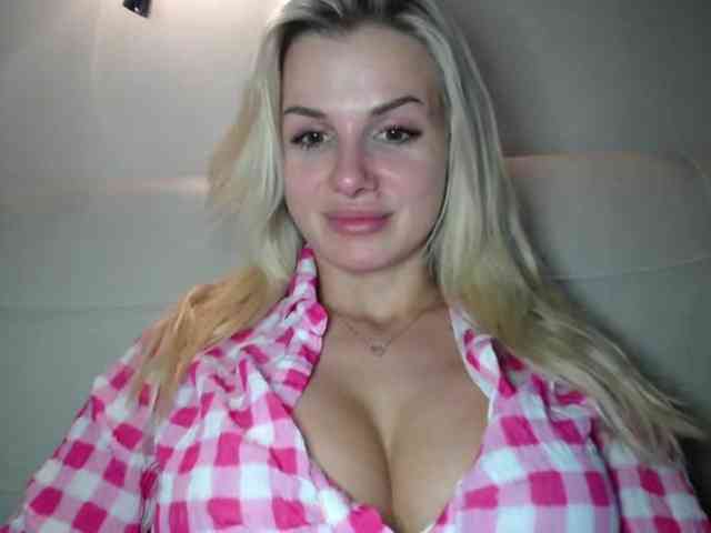 Cornelia22hot webcam