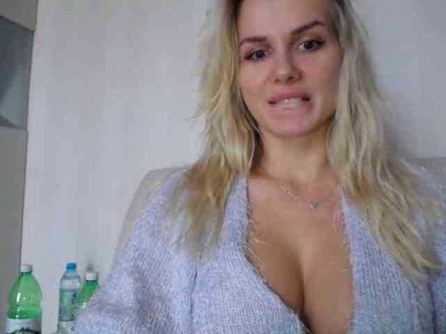 Cornelia22hot webcam