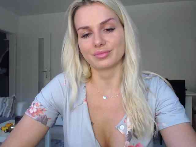 Cornelia22hot webcam