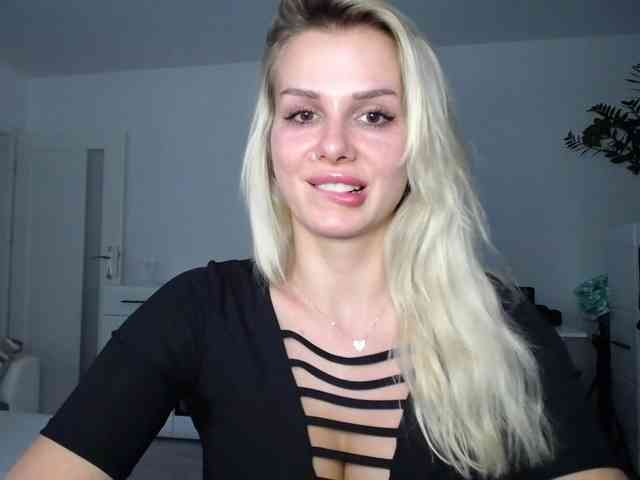 Cornelia22hot webcam
