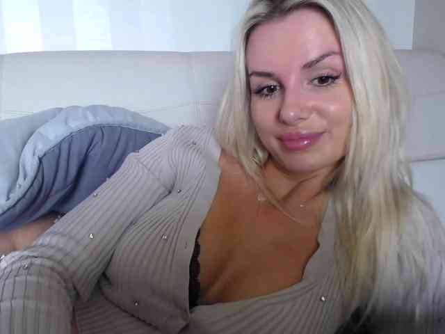 Cornelia22hot webcam