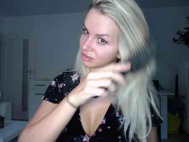 Cornelia22hot webcam