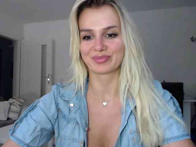 Cornelia22hot webcam