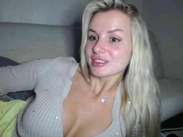 Cornelia22hot webcam