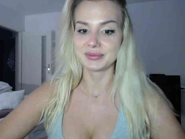 Cornelia22hot webcam