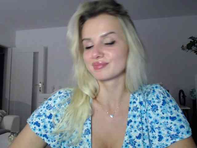 Cornelia22hot webcam