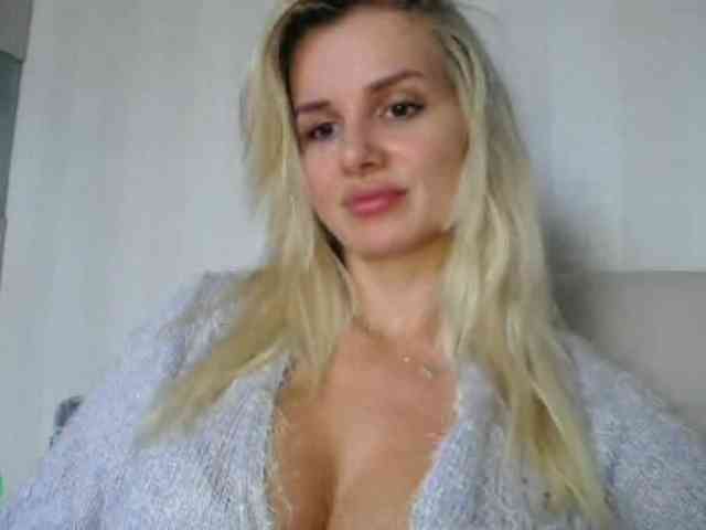 Cornelia22hot webcam