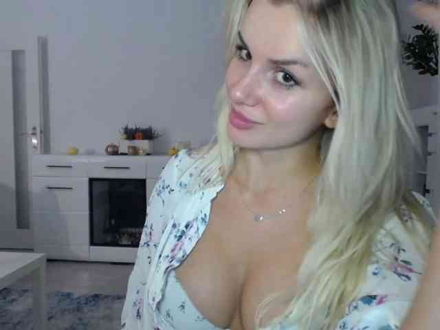Cornelia22hot webcam