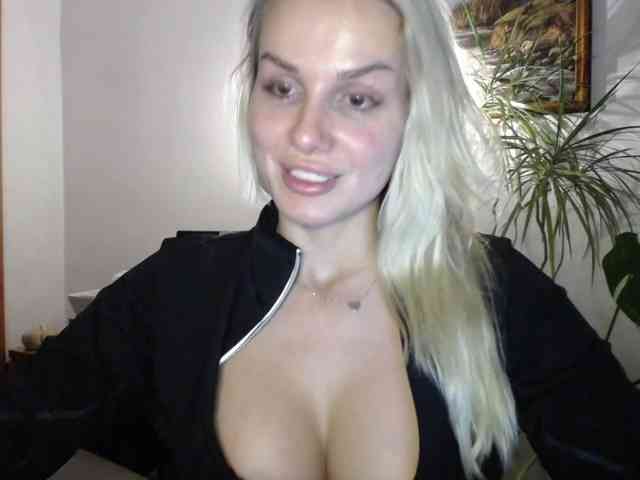 Cornelia22hot webcam