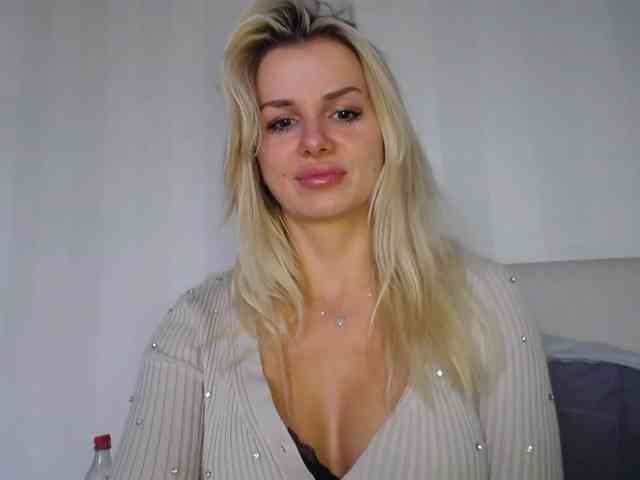 Cornelia22hot webcam