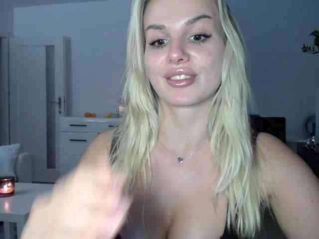Cornelia22hot webcam