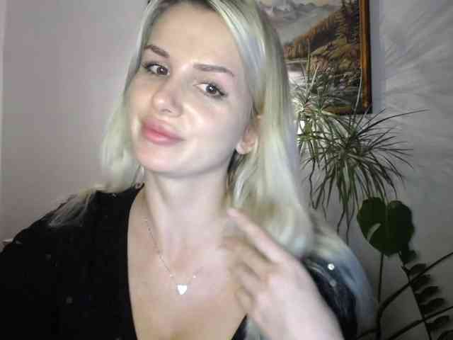 Cornelia22hot webcam