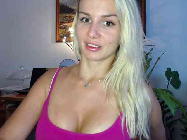 Cornelia22hot webcam