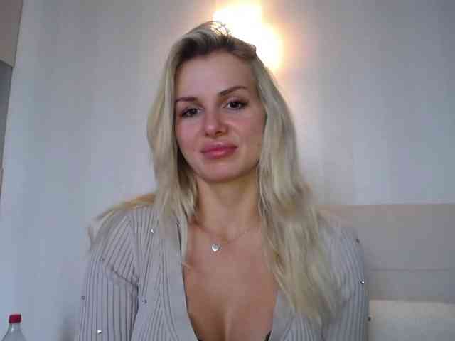 Cornelia22hot webcam