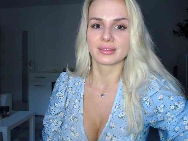 Cornelia22hot webcam