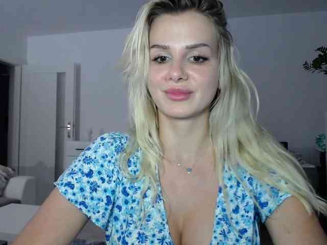Cornelia22hot webcam