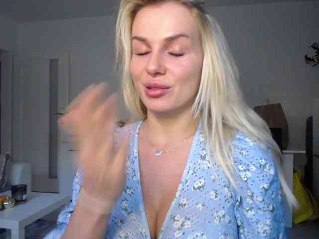 Cornelia22hot webcam