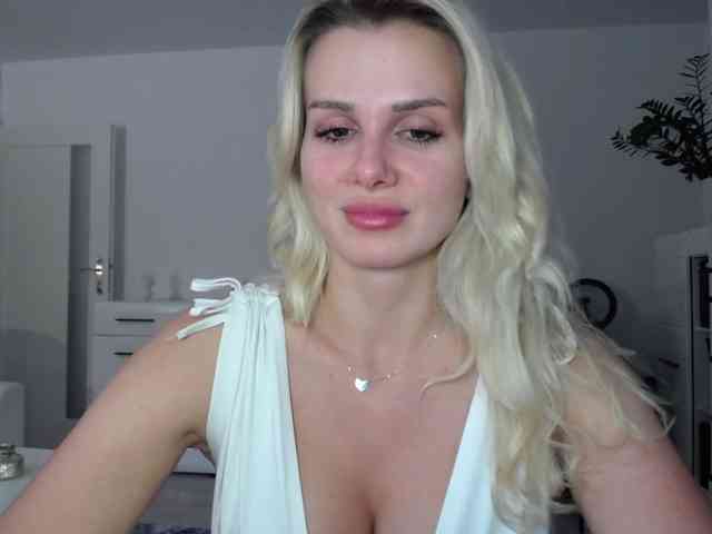 Cornelia22hot webcam